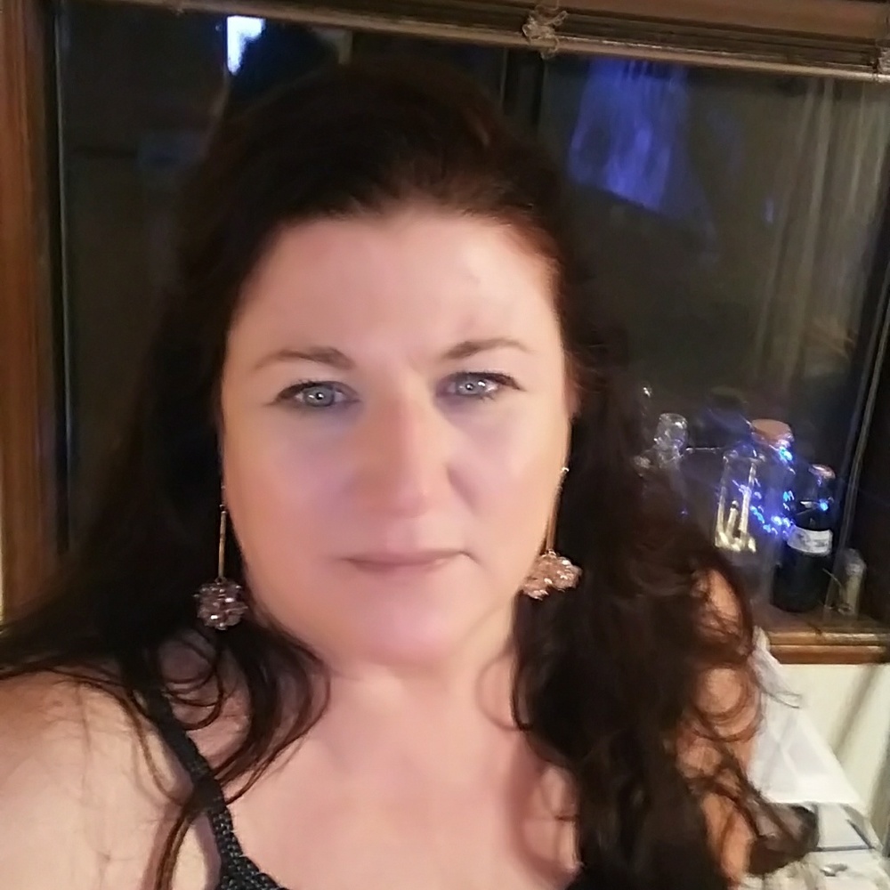 Meet your Posher, Tina